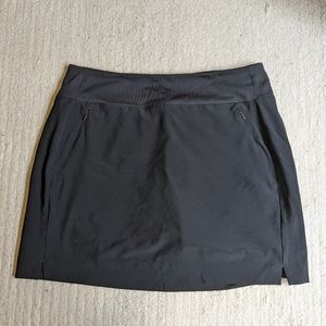 ✨LAST CHANCE✨ Athleta soho skort black sz 8